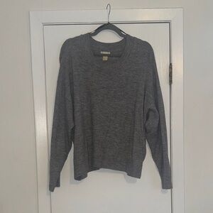 H&M Gray Crew Neck Sweater